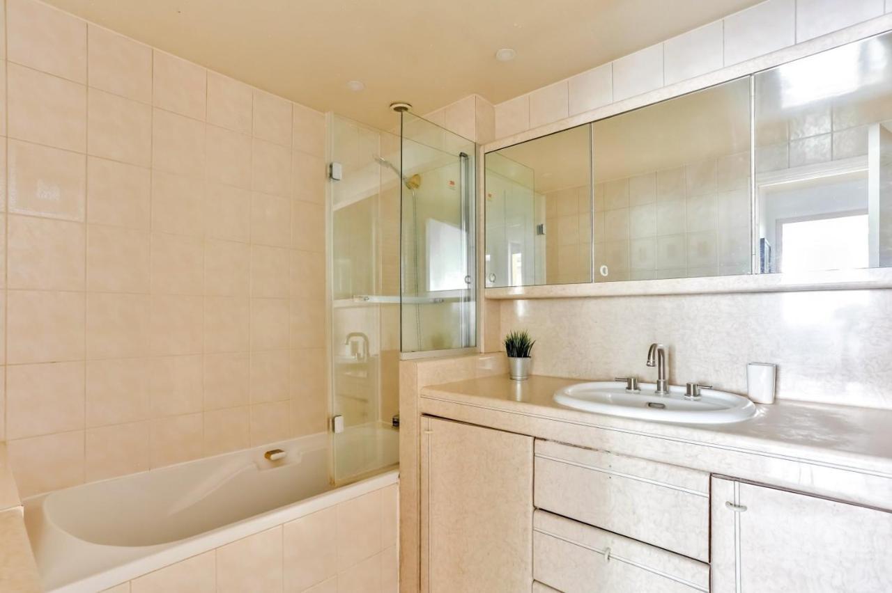 Appartement Quartier Arc De Triomphe Free Netflix Παρίσι Εξωτερικό φωτογραφία